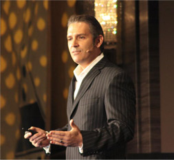 Best Latino Inspirational Speaker Glenn Llopis